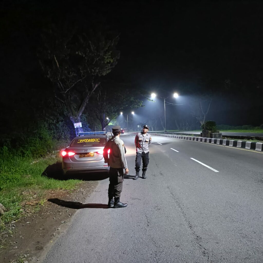 Patroli Intensif Polsek Labuapi Jaga Keamanan Jalur BIL di Malam Hari