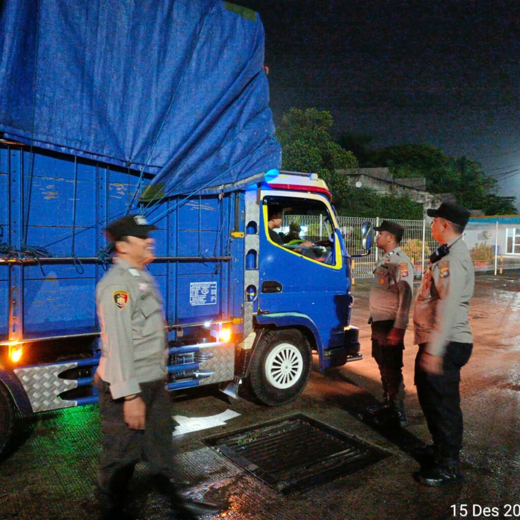 Pelabuhan Lembar Aman Terkendali, Polisi Patroli Jamin Kenyamanan Penumpang