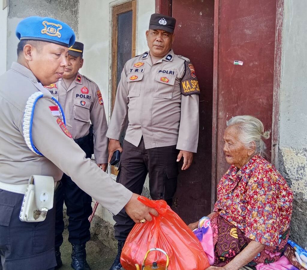 Sentuhan Humanis Polsek Sekotong di Penghujung 2024