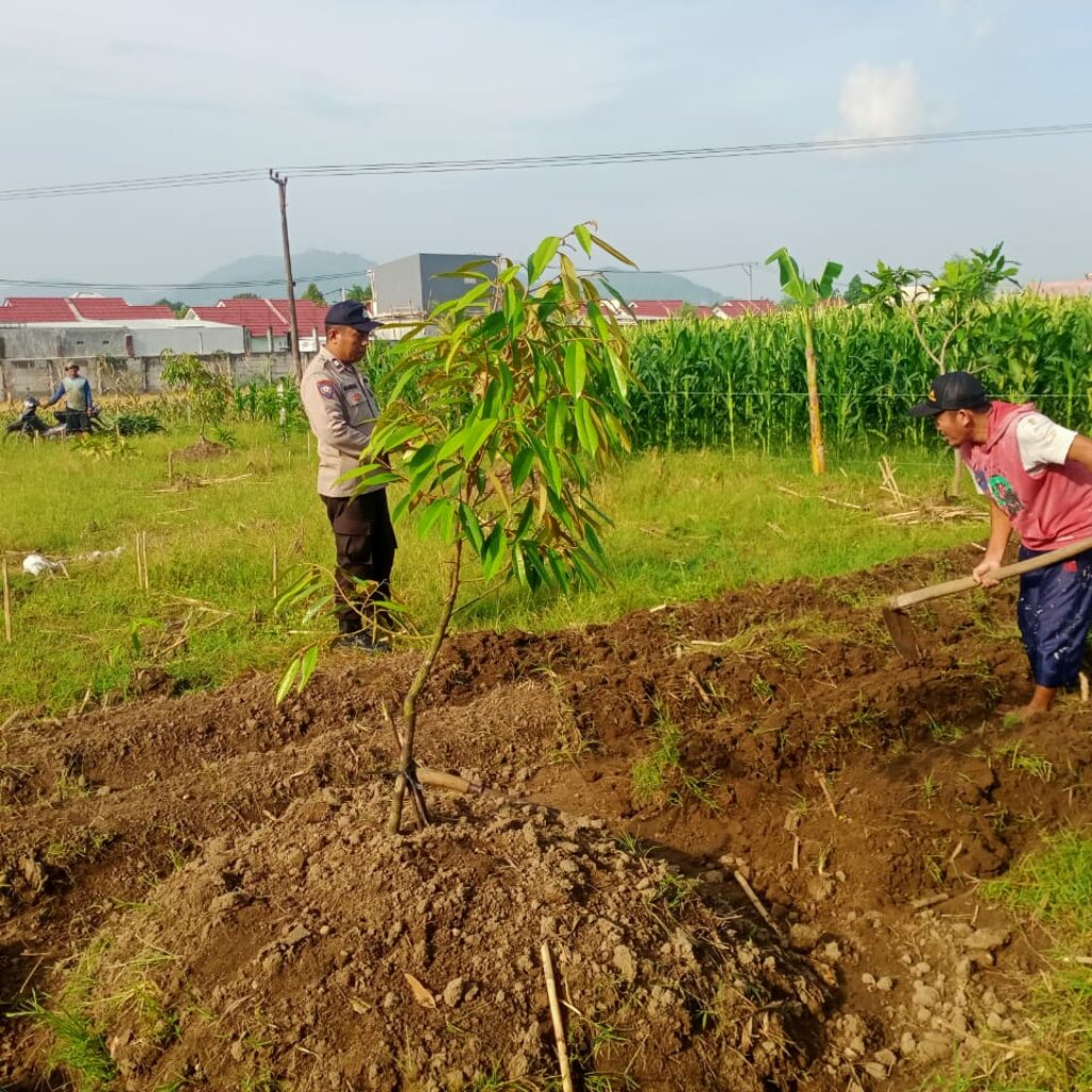 Polsek Labuapi Dukung Program Ketahanan Pangan Melalui Bhabinkamtibmas