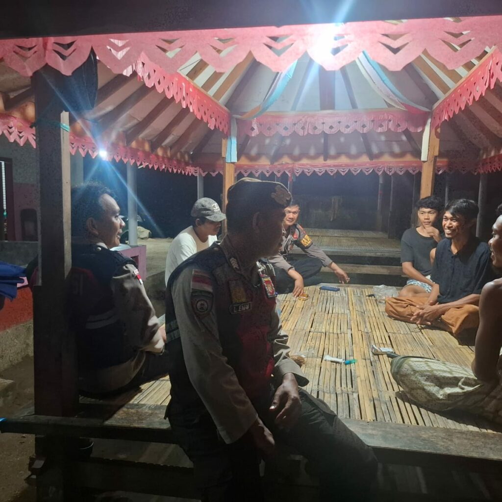 Kedekatan Polisi dan Warga Sekotong, Upaya Nyata Jaga Kamtibmas