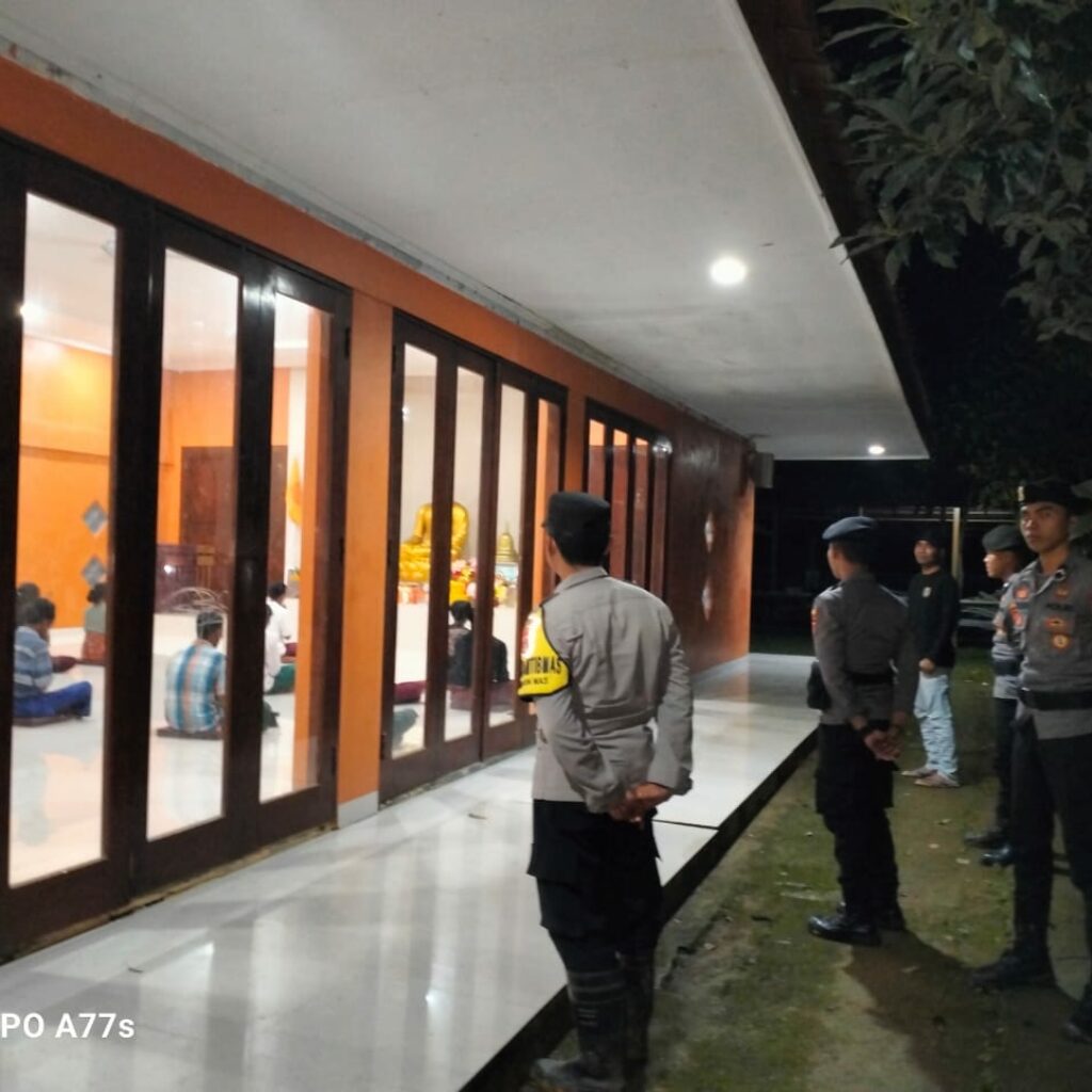 Peringatan Waisak di Lombok Barat: Pengamanan Polsek Jamin Ketentraman