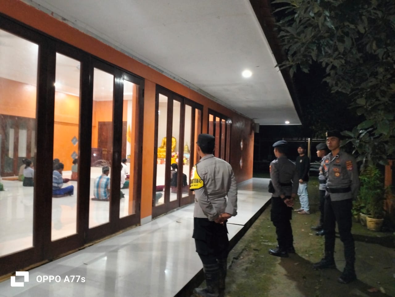Peringatan Waisak di Lombok Barat: Pengamanan Polsek Jamin Ketentraman