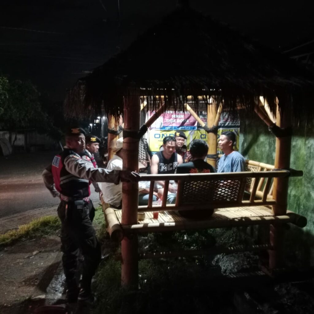Patroli Preventif Polres Lombok Barat Tingkatkan Kamtibmas melalui Dialogis dan KEMOS 110