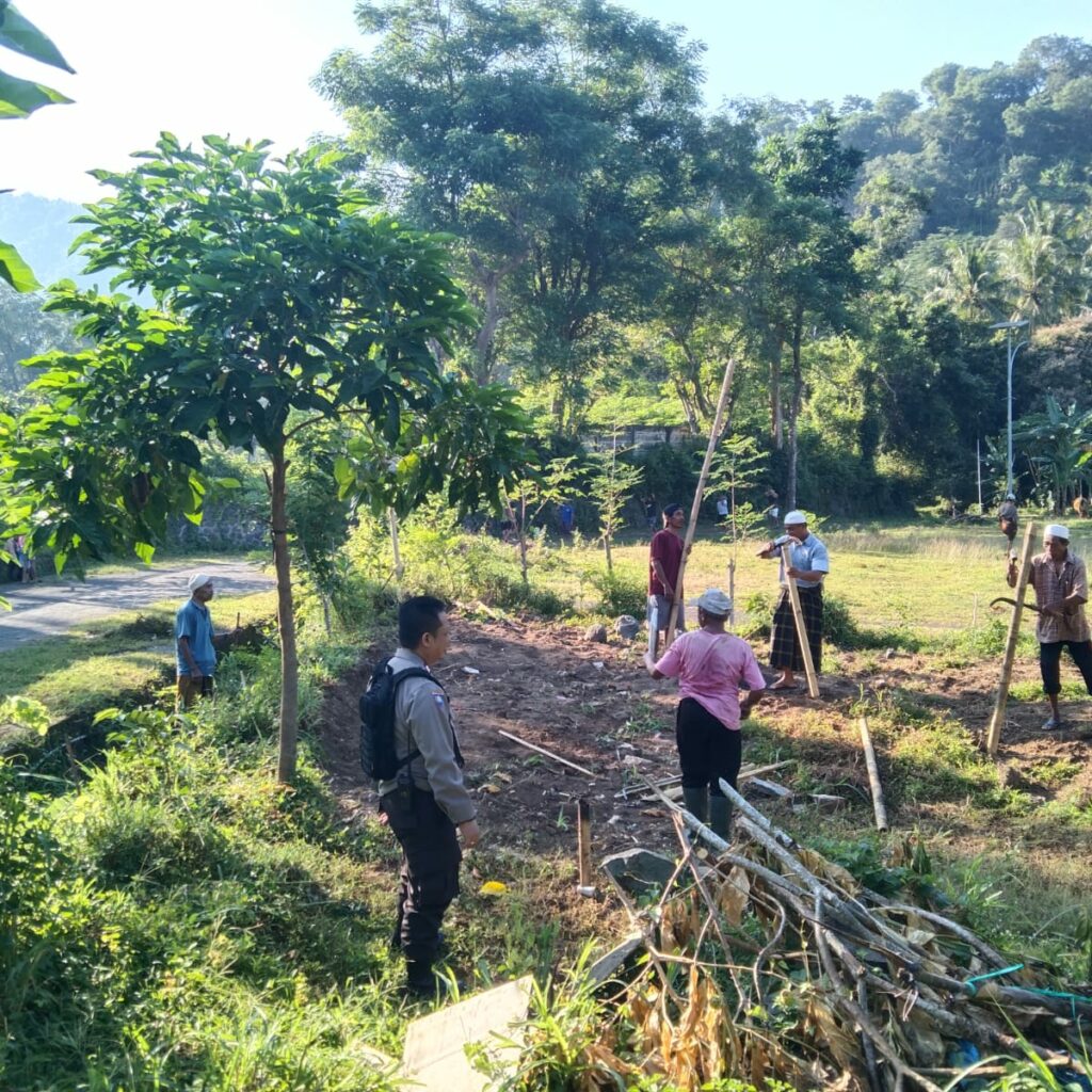 Peran Aktif Polsek Batulayar dalam Program Ketahanan Pangan Masyarakat