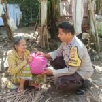Bhabinkamtibmas Batulayar Peduli: Pemberian Bantuan Nutrisi untuk Lansia