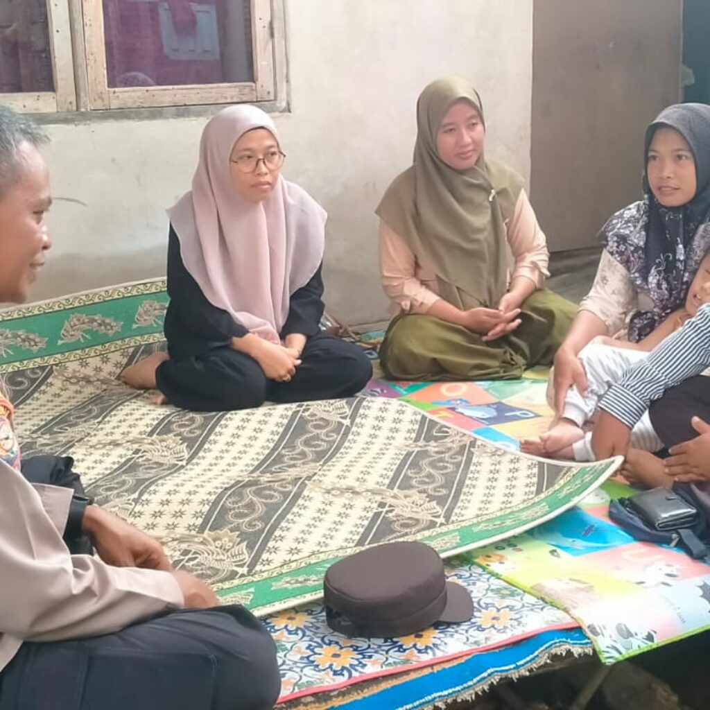 Sinergi Polisi dan Masyarakat Lombok Barat Perangi Stunting dengan Telur