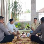 Kunjungan Kapolsek Gerung ke Tokoh Masyarakat: Sinergitas Jaga Keamanan