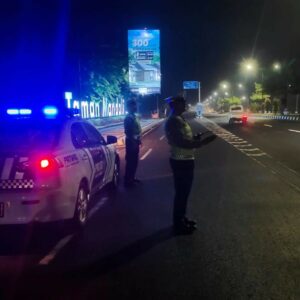 Polres Lombok Barat Gelar Patroli Malam di Baypass BIL, Arus Lalu Lintas Terkendali