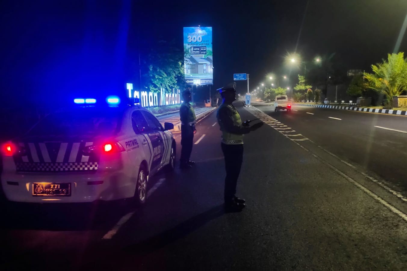 Patroli Malam Polres Lombok Barat Menjaga Ketertiban dan Keamanan di Jalur Utama