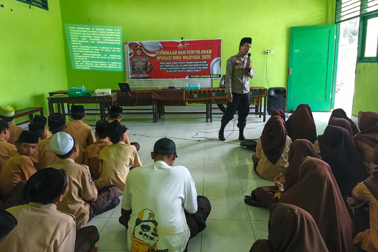 Polres Lombok Barat dan Ponpes Ijtihadul Mu'minin Berkolaborasi Cegah Radikalisme di Lingkunga