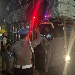 Pengamanan Ketat di Pelabuhan Lembar, Polsek Pastikan Arus Bongkar Muat Aman
