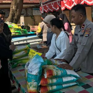 Sinergi Polres Lombok Barat dan Bulog NTB Gelar Operasi Pangan Murah di Kediri