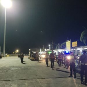Polisi Gerung Utara Gelar Patroli Preventif dan Sosialisasi Layanan KEMOS