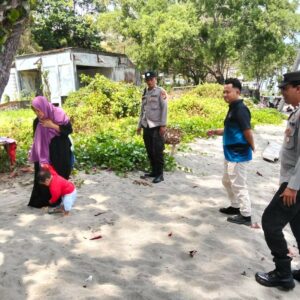 Polsek Batulayar Tingkatkan Patroli Preventif di Pantai Senggigi Lombok Barat