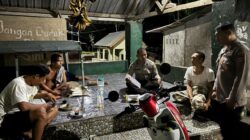 Sat Binmas Polres Lombok Barat Sambangi Pos Siskamling Sama Jaya