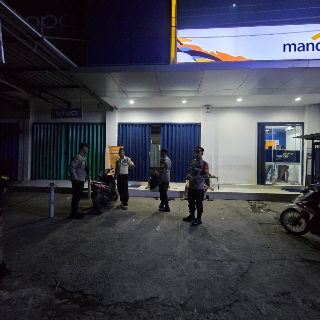 Kapolsek Gerung Pimpin Patroli Malam, Fokus Antisipasi 3C di Lombok Barat