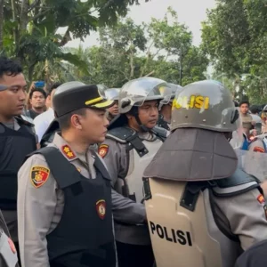 Aksi Spontan Warga Bonjeruk di Lembar, Polisi Bertindak Cepat