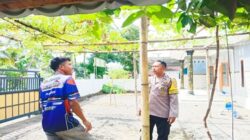 Peran Bhabinkamtibmas Gerung dalam Mendorong Kemandirian Pangan Keluarga