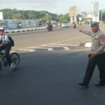 Cegah Kemacetan, Polisi Atur Lalu Lintas Jam Sibuk di Bundaran GMS Lobar