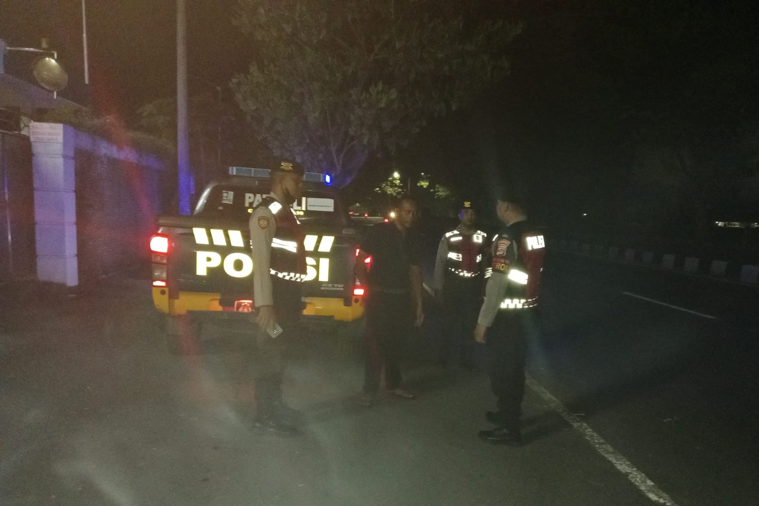 Jamin Keamanan, Polisi Sisir Jalur Rawan Kejahatan di Lombok Barat