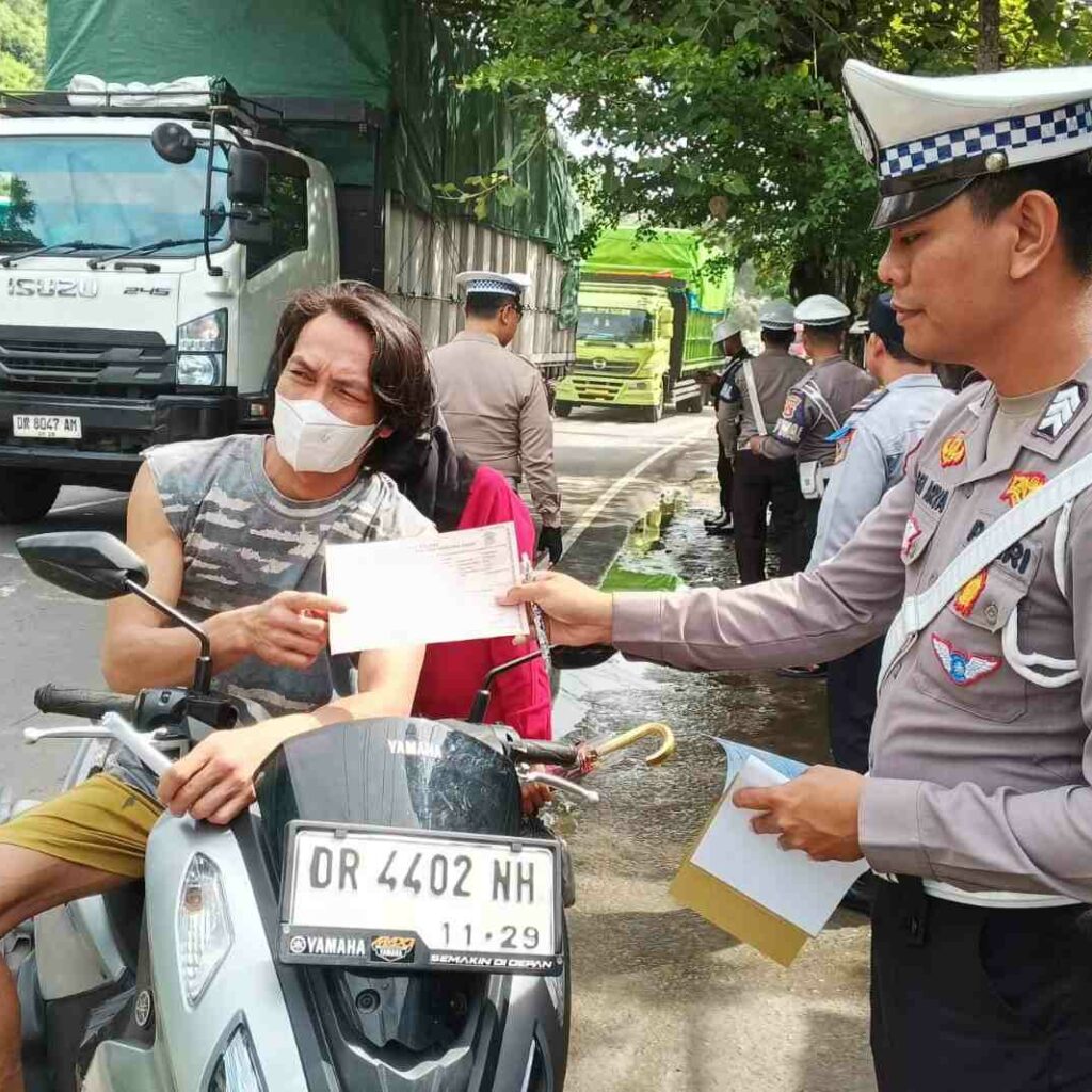 Utamakan Teguran, Sat Lantas Lobar Sasar Pelanggaran R2 di Lembar