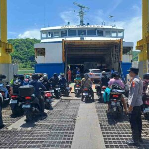 Jelang Nataru, Polisi dan Otoritas Lembar Patroli di Atas Kapal