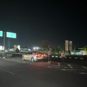 Cegah Kriminalitas Malam, Polsek Labuapi Sisir Perumahan