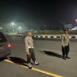 Kondusif! Polsek Kuripan Pastikan Keamanan Malam Hari dengan Patroli Blue Light