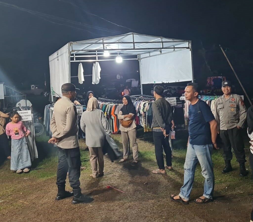 Patroli Polsek Kediri di Pasar Malam, Rasa Aman Terjamin