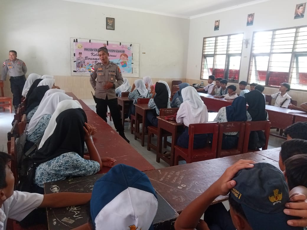 Polsek Sekotong Menyapa Sekolah, Edukasi Bullying hingga Bahaya Narkoba