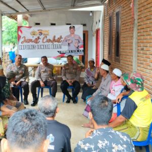 Polri dan Warga Lombok Barat Bahas Solusi Pupuk dan Banjir di Program Jumat Curhat