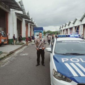 Pengawalan Surat Suara Pilkada 2024, Polisi Jaga Keamanan di Lombok Barat