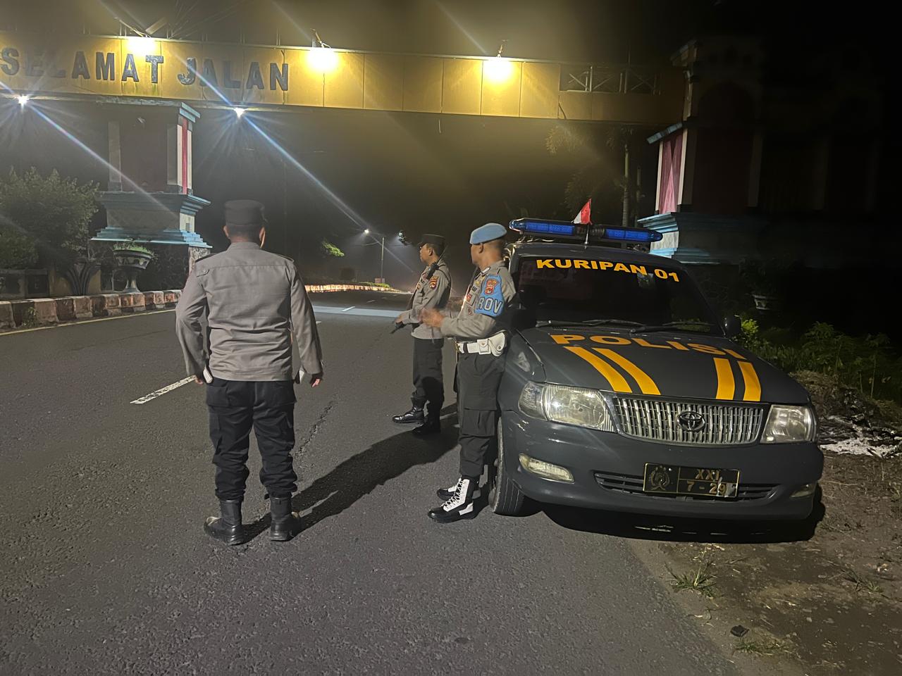 KRYD Gabungan Polsek Kuripan, Jaga Kamtibmas Malam Hari di Lombok Barat