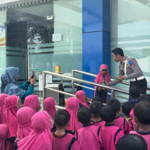 Satlantas Lombok Barat Tanamkan Kesadaran Lalu Lintas pada Anak PAUD