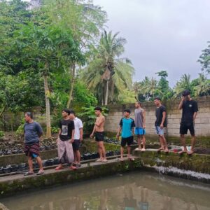 Sinergi Polsek Kuripan dan Pemuda: Bangun Swasembada Pangan
