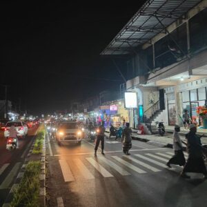 Pengamanan Ketat Tarawih di Kediri, Jamaah Nyaman Beribadah