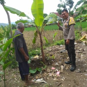 Sinergi Bhabinkamtibmas dan Petani Desa Jagaraga Dukung Ketahanan Pangan Nasional