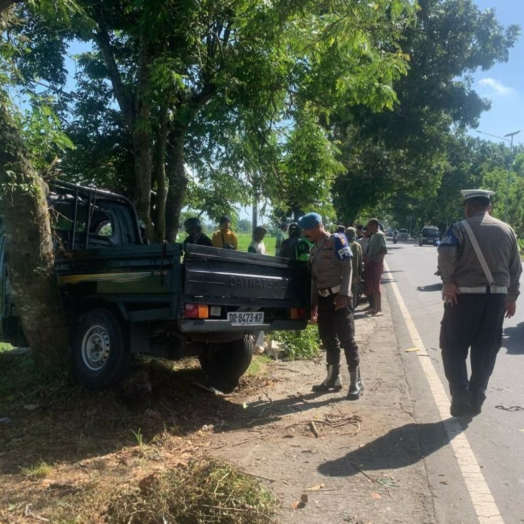 Kecelakaan Pick Up di Gerung Lombok Barat, Seorang Anak Tewas dan Puluhan Terluka