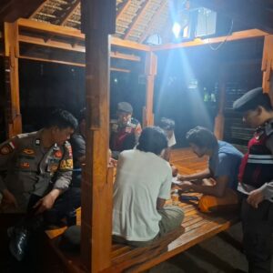 Kamtibmas Kondusif, Polsek Sekotong Jalin Sinergi dengan Tokoh Masyarakat