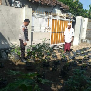 Sinergi Polri-Masyarakat Kuripan Perkuat Program Ketahanan Pangan
