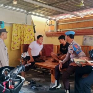Dekatkan Diri ke Warga, Polsek Kediri Intensifkan Patroli Dialogis