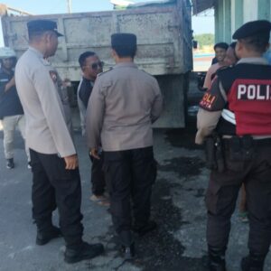 Patroli Skala Besar Polres Lombok Barat: Jaga Kamtibmas di Hari Buruh Internasional