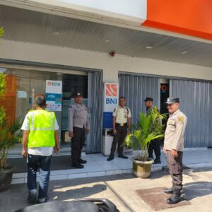 Gerung Lombok: Patroli Keamanan di Pantai Induk dan PLTU