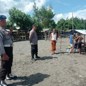 Polsek Lembar Antisipasi Kejahatan di Pantai Cemare, Ini Langkah Preventifnya