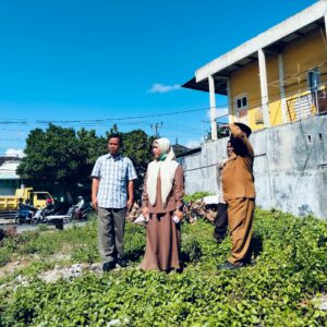 Ketahanan Pangan Diperkuat di Rumak, Bripka Anjar Ajak Warga Olah Lahan