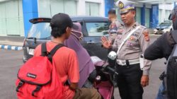 Operasi Patuh Rinjani 2025 Dimulai, Puluhan Pelanggar Terjaring di Depan Satpas Lembar