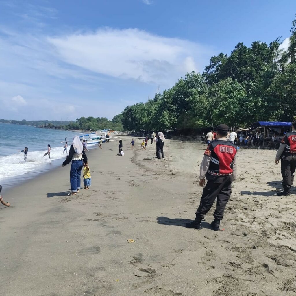Sat Samapta Polres Lombok Barat Intensifkan Patroli Wisata di Desa Lembar