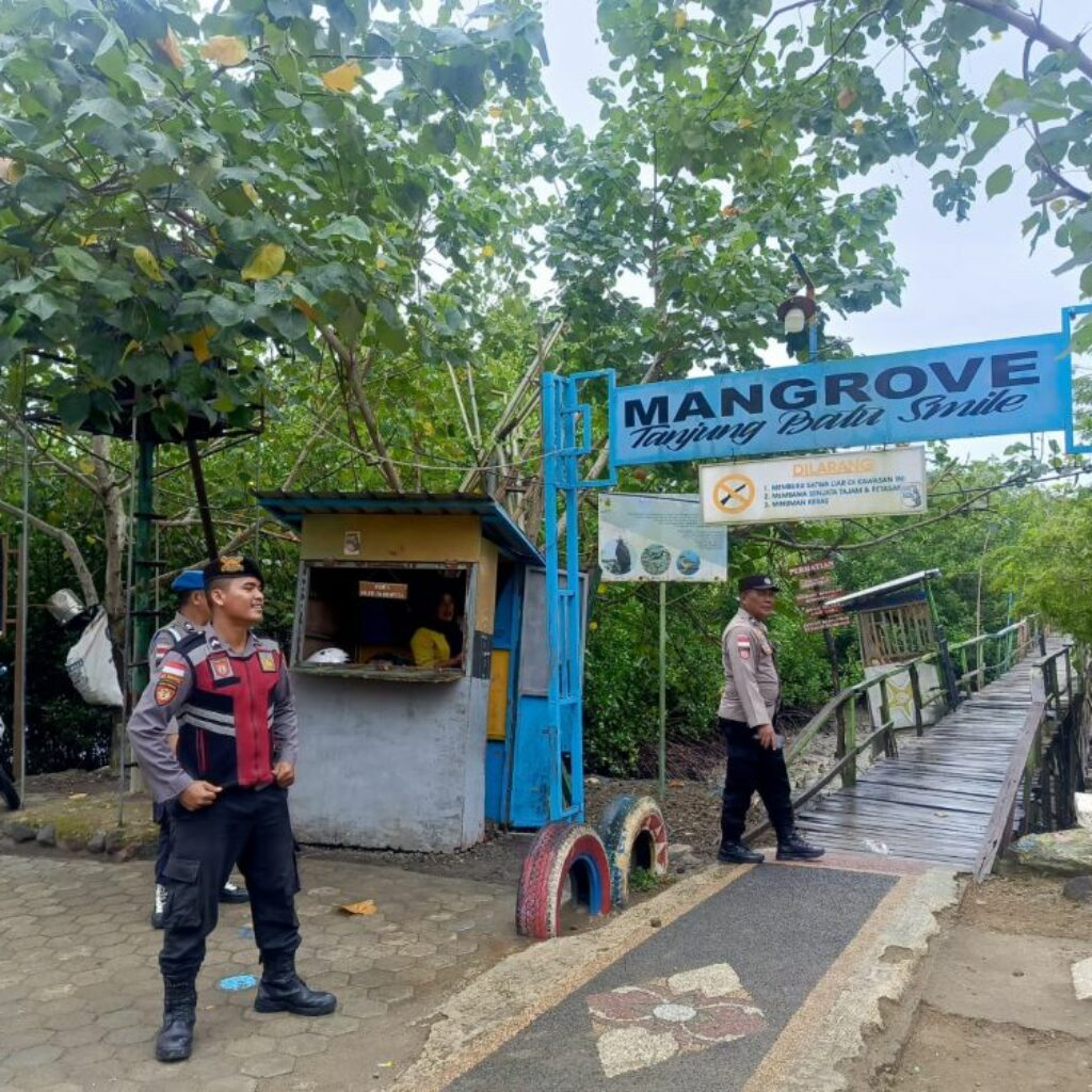 Patroli Rutin Polsek Sekotong: Cegah Kriminalitas di Kawasan Wisata Lombok Barat
