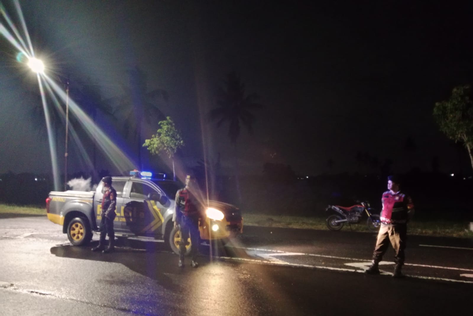 Polres Lombok Barat Intensifkan Patroli Blue Light di Jalur Baypass BIL II